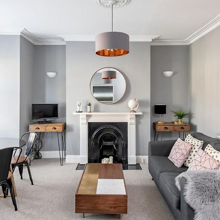Modern & Spacious 2 Bedroom Maisonette Μπαθ Εξωτερικό φωτογραφία