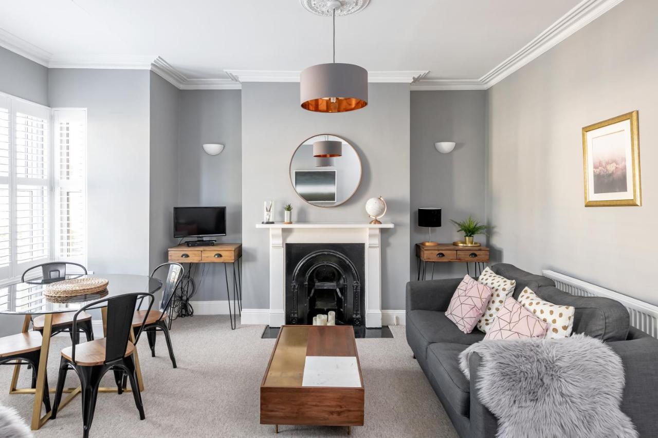 Modern & Spacious 2 Bedroom Maisonette Μπαθ Εξωτερικό φωτογραφία
